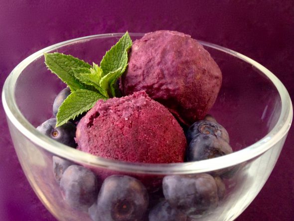 Blueberry-Chocolate-Chip-Ice-Cream-2