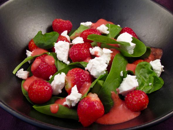 Strawberry-Spinach-Feta-Salad-4