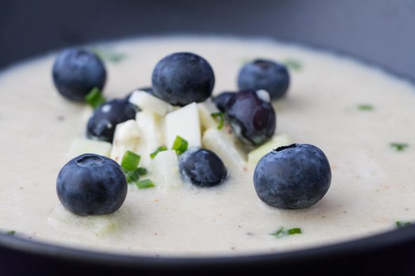 creamy-kohlrabi-and-blueberry-soup-3