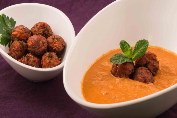roasted-tomato-and-garlic-soup-and-crispy-tomato-balls-3