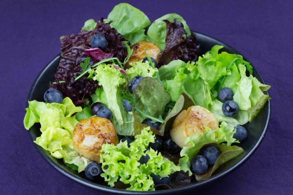 Blueberry-Scallop-Salad-1