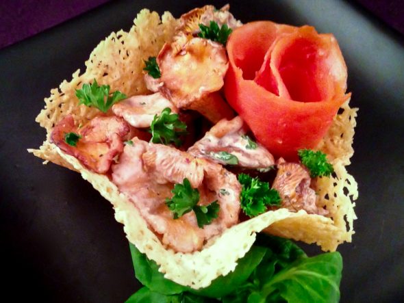 Roasted-Chanterelles-Smoked-Salmon-Pecorino Cups-3