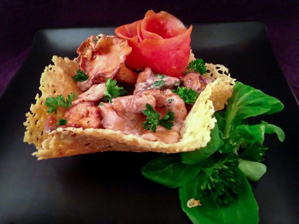 Roasted-Chanterelles-Smoked-Salmon-Pecorino Cups-4