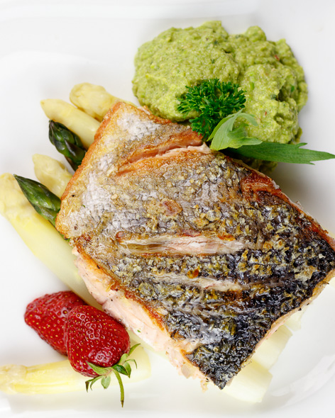 Crispy-Pan-Seared-Salmon-Pea-Purée-Asparagus-Pastis-Tarragon-Sauce-2