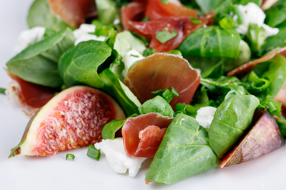 Zingy-Lambs-Lettuce-Fig-Mustard-Vinaigrette-Cured-Ham-Goats-Cheese-3