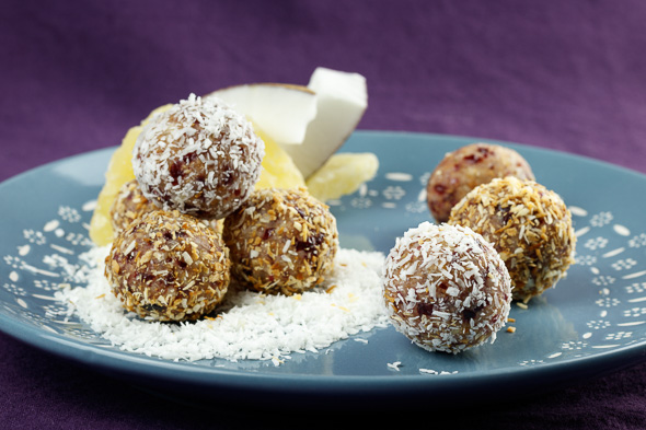 Pineapple-Coconut-Virgin-Colada-Energy-Balls-1