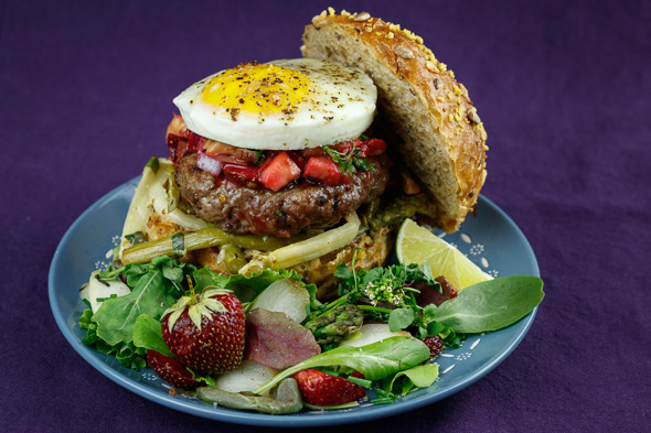 Asparagus-Burgers-Punchy-Strawberry-Relish-5