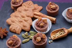 Salted-Butter-Caramel-Belgian-Spice-Cookie-Chocolates-3