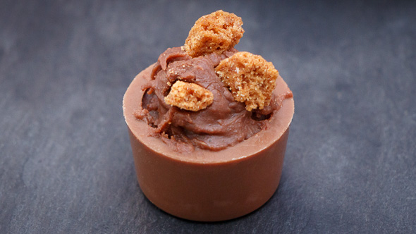 Salted-Butter-Caramel-Belgian-Spice-Cookie-Chocolates-6