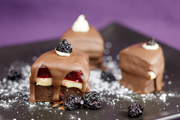 Black-Forest-Gateau-Chocolates-4