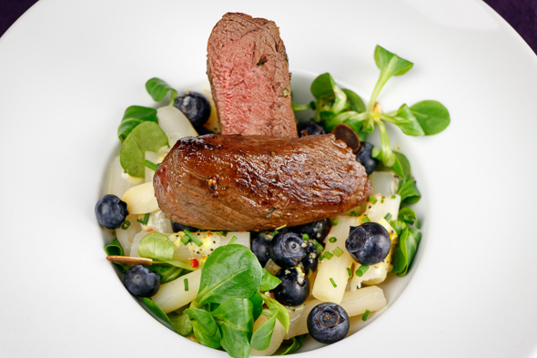 Venison-Steak-Black-Salsify-Blueberry-Salad-2